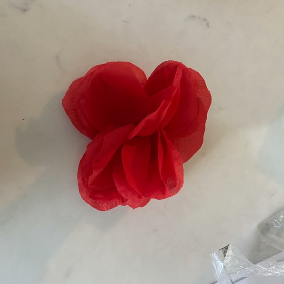 Assorted Costume Hair Accessories - Picture 5 of 11